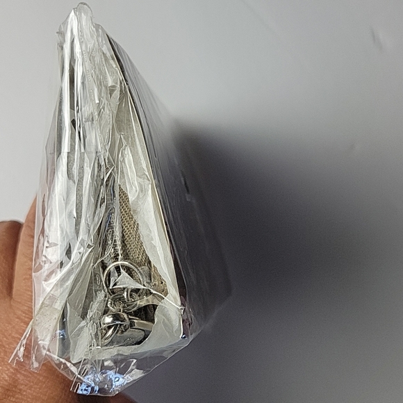 GRACE ADELE Metallic Zip coin Purselet Clup on - Picture 9 of 11